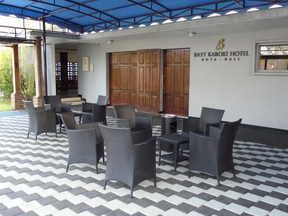 The Kanjeng Suites Kuta Galeria - Bali 32/56