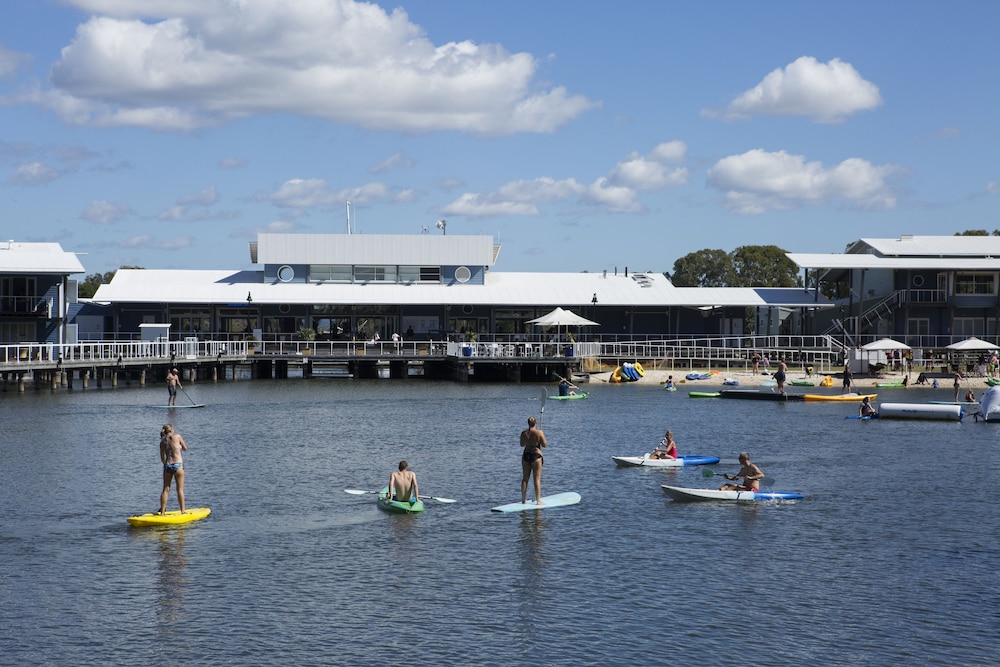COURAN COVE ISLAND RESORT 40/50
