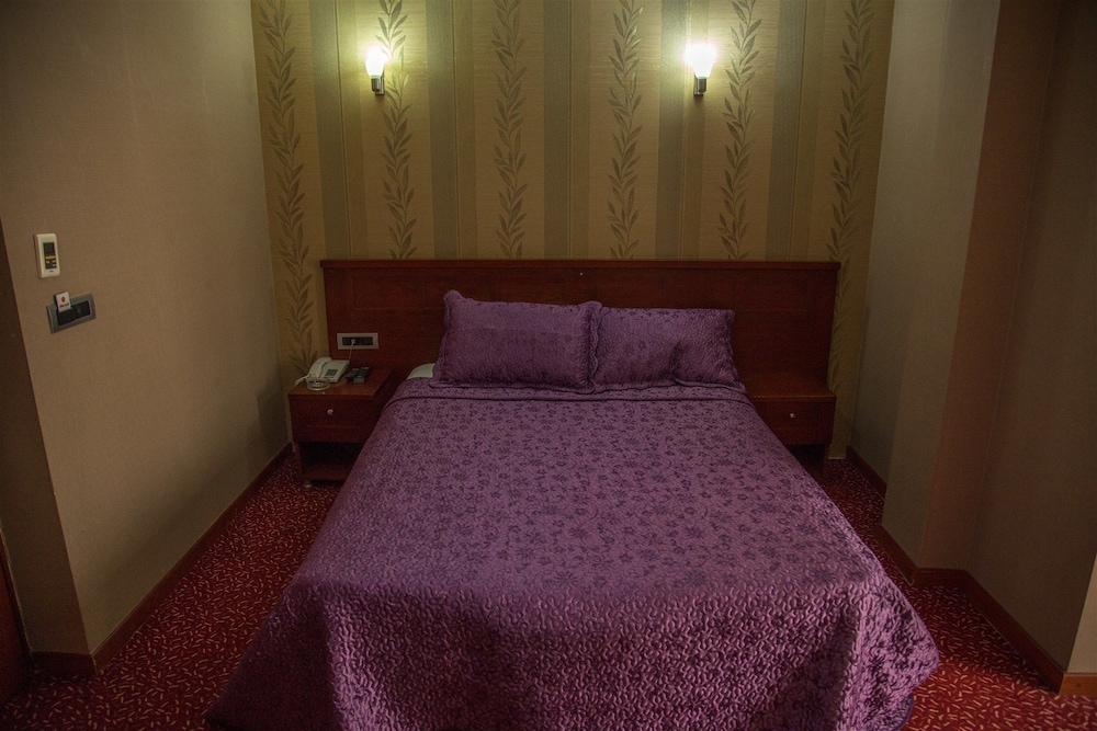 Grand Merin Hotel 37/63