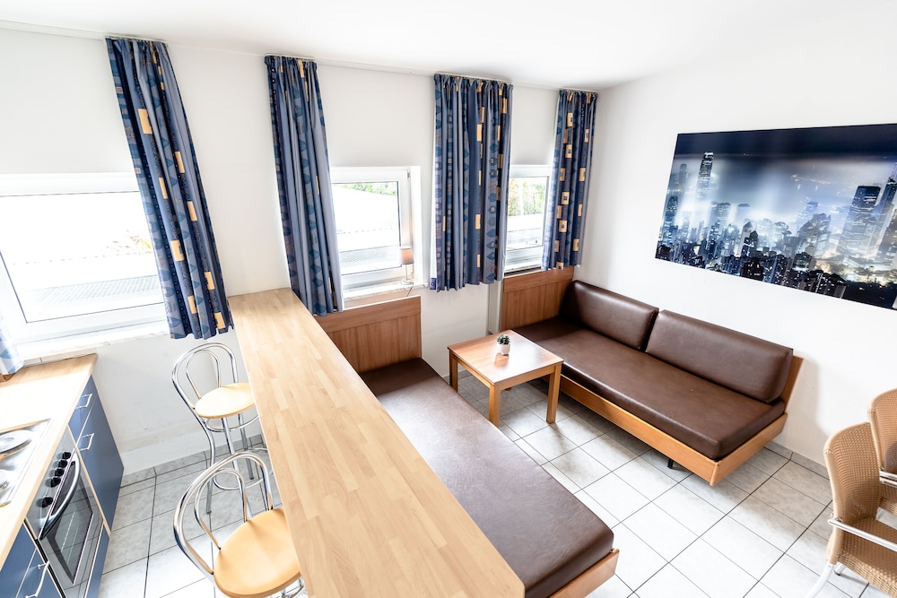 Hotel Fresh Inn 25/41