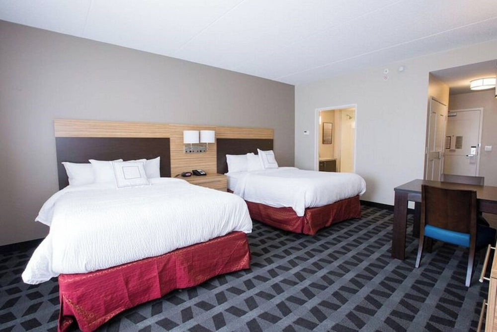 STUDIO, 2 QUEEN BEDS, ACCESSIBLE