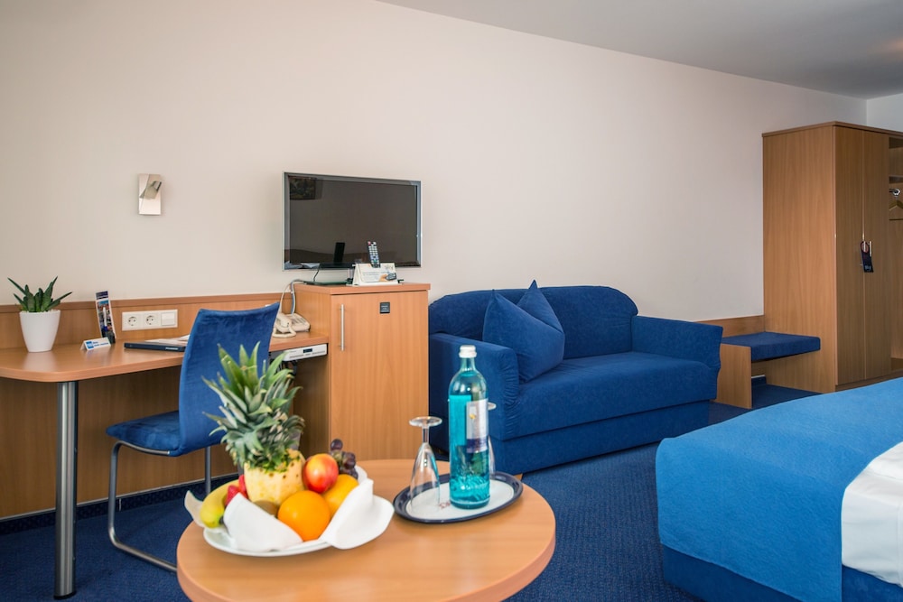Hotel & Restaurant Goldener Pflug 55/77