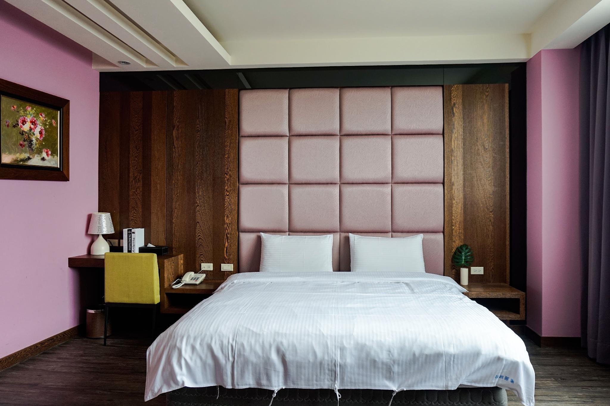 Standard, Double or Twin Bed