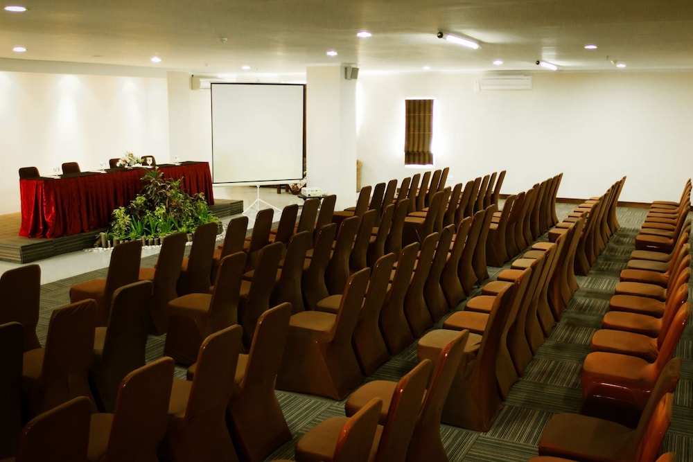 Merapi Merbabu Hotel Yogyakarta Powered by Archipelago 27/40