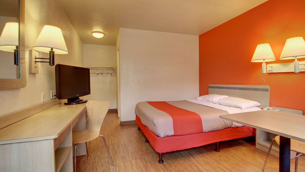 Motel6 Elizabethtown, KY 16/55