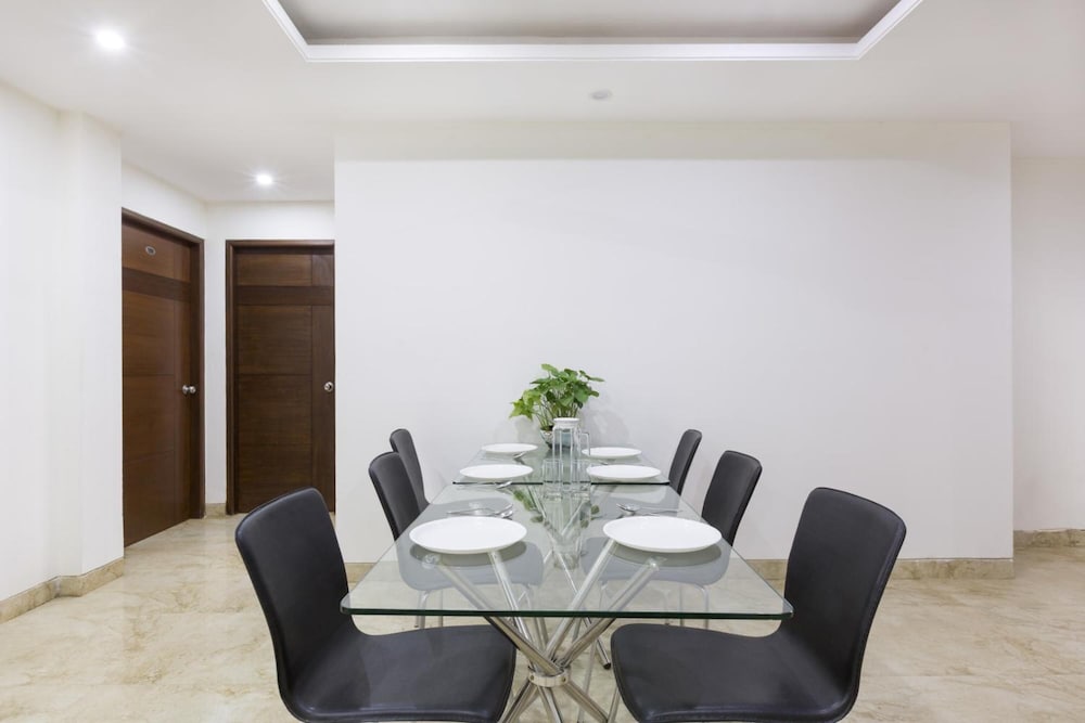 THE SANCTUM SUITES 38/43