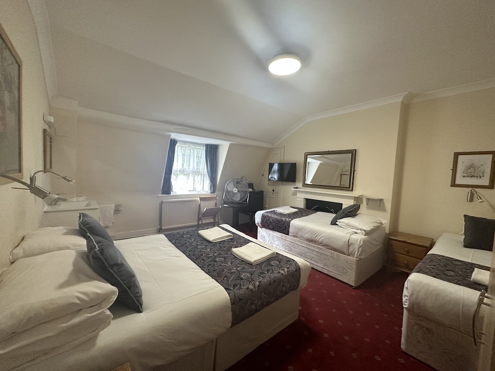 Room, Double Bed, Large, Arran House Hotel 2/4