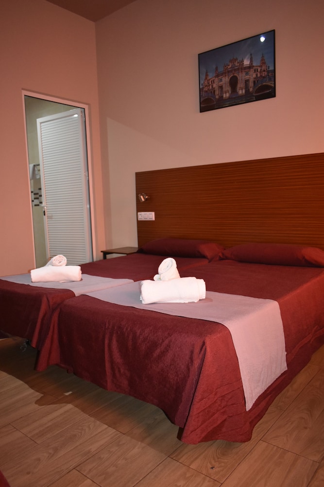 Hostal Alamare 11/50