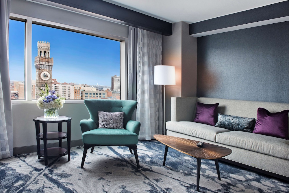 Hilton Baltimore Inner Harbor 43/84