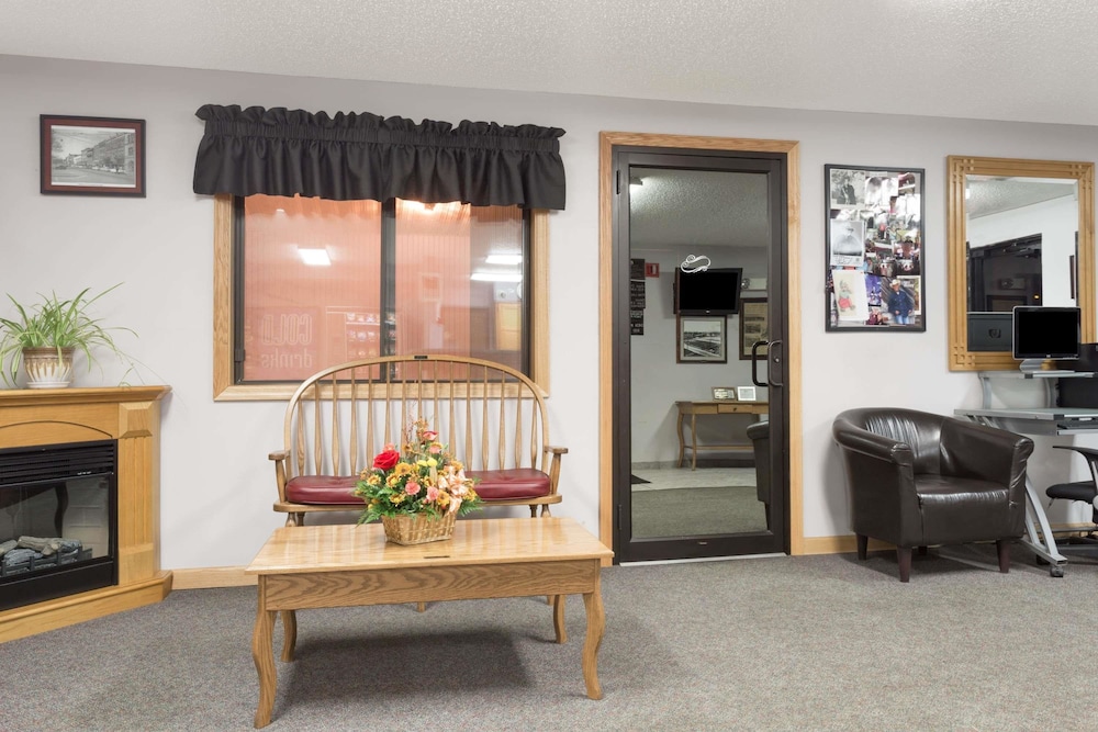 Super 8 by Wyndham Gallipolis Pt Pleasant Area 13/21