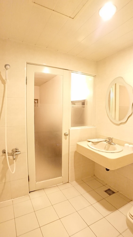 Hwa Nan Hotel 47/70