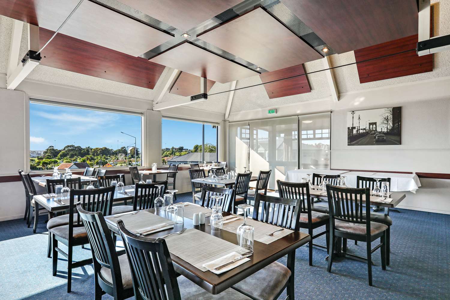 restaurant cafeteria