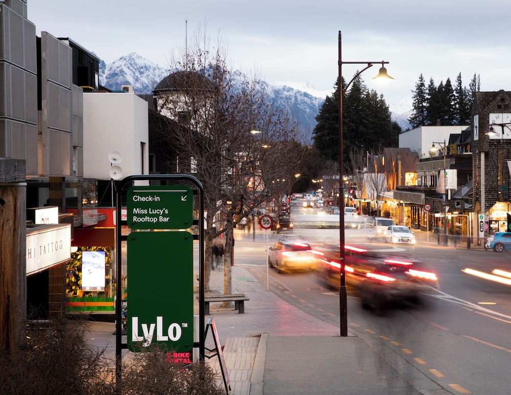 LyLo Queenstown 40/50