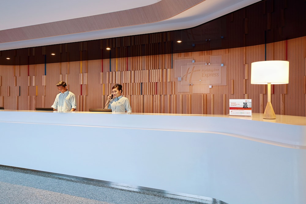 Holiday Inn Express Kuala Lumpur City Centre 12/57