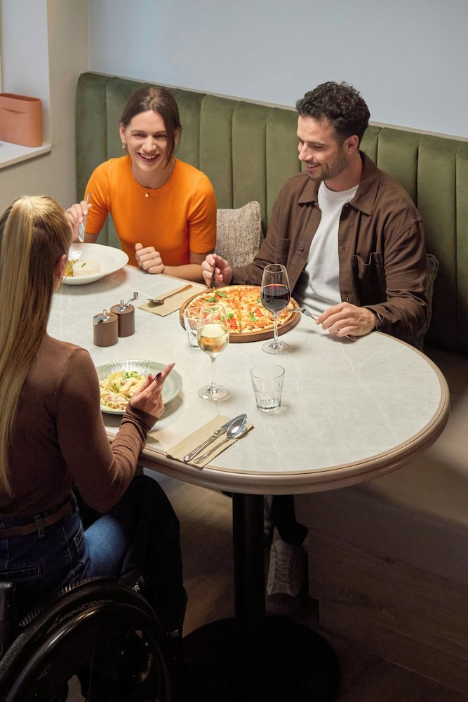 Four Points Flex by Sheraton London Euston 37/40