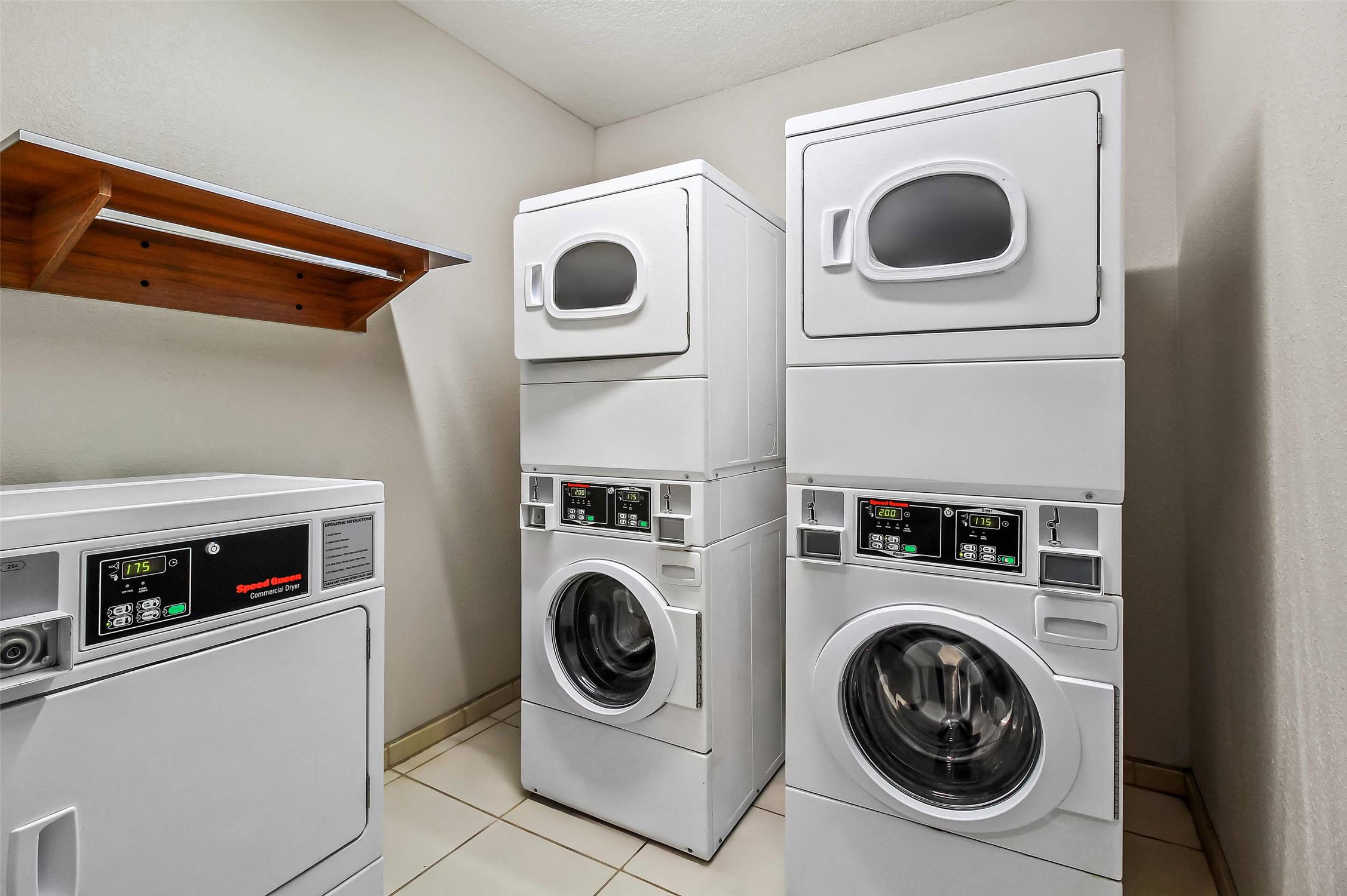 Quality Inn & Suites Washington PA 11/32