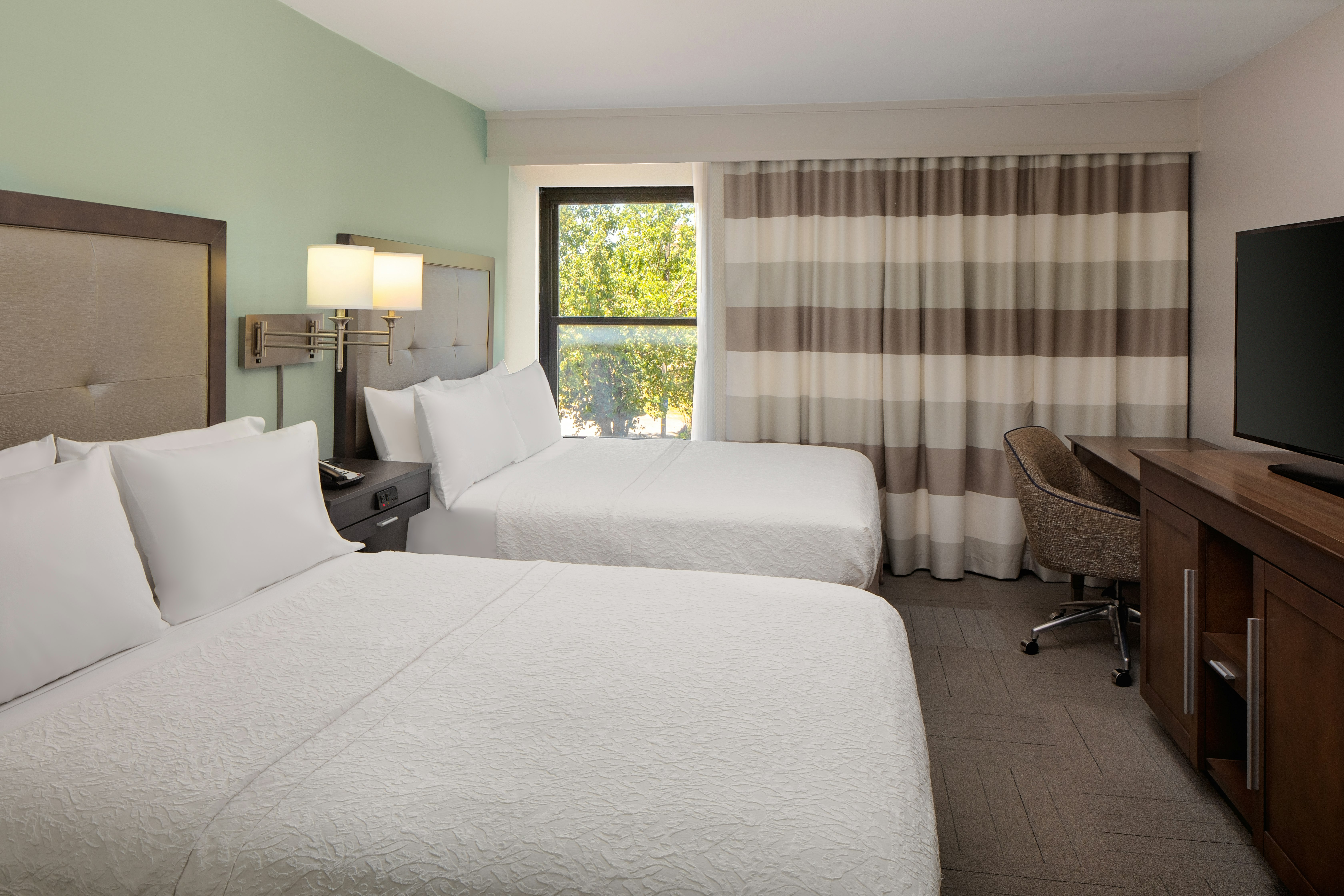 1 BEDROOM, SUITE, 2 QUEEN BEDS
