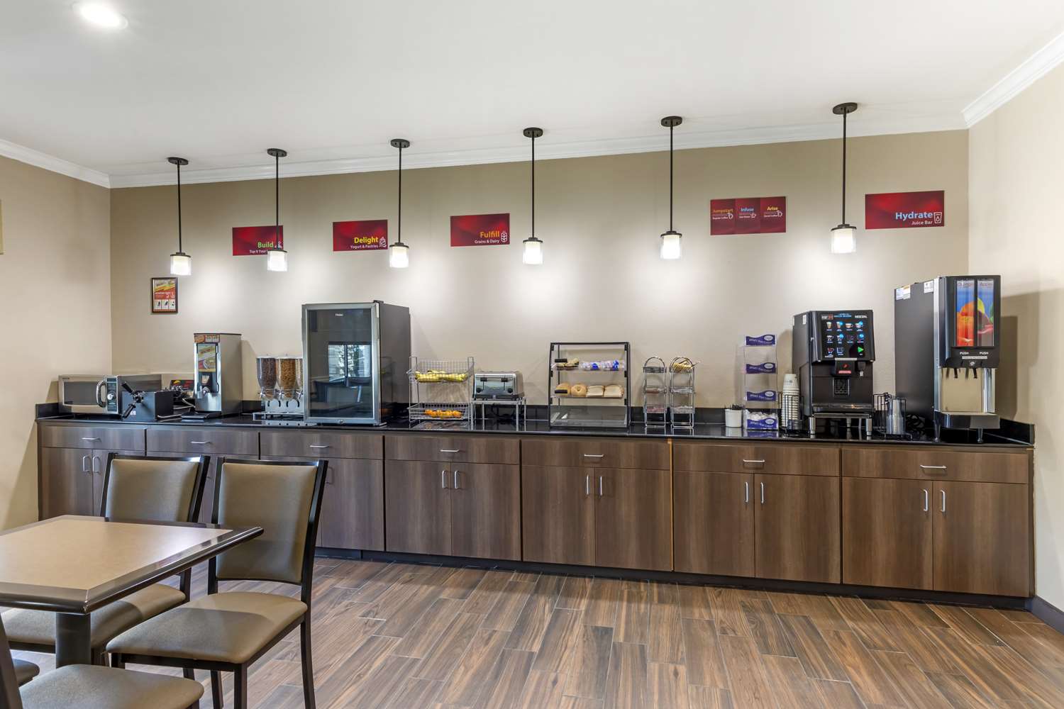 Best Western Plus Burleson Inn & Suites 24/32