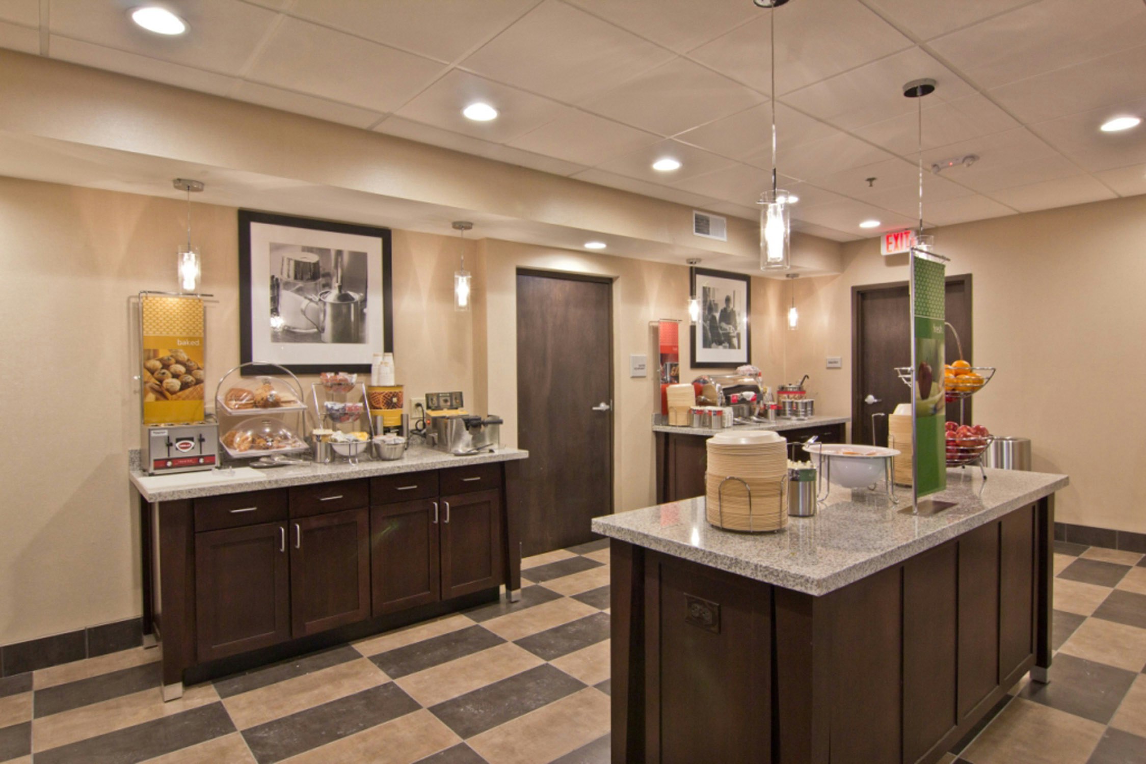Hampton Inn Columbus South 32/45