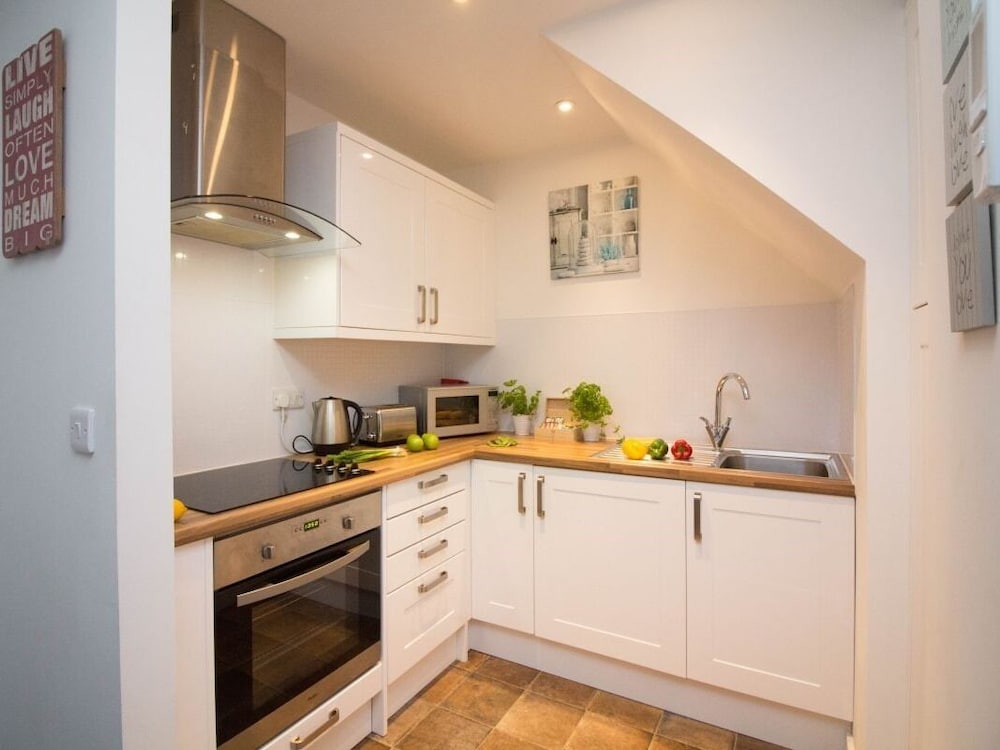 Beddoe Apartments 9/50