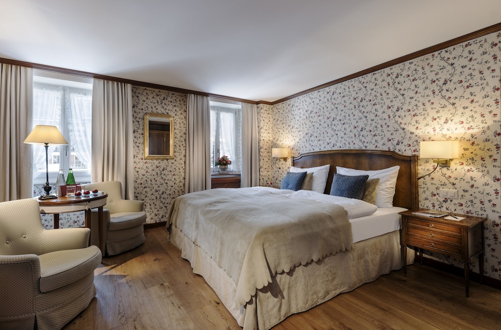 ENZIAN, SUPERIOR, DOUBLE BED
