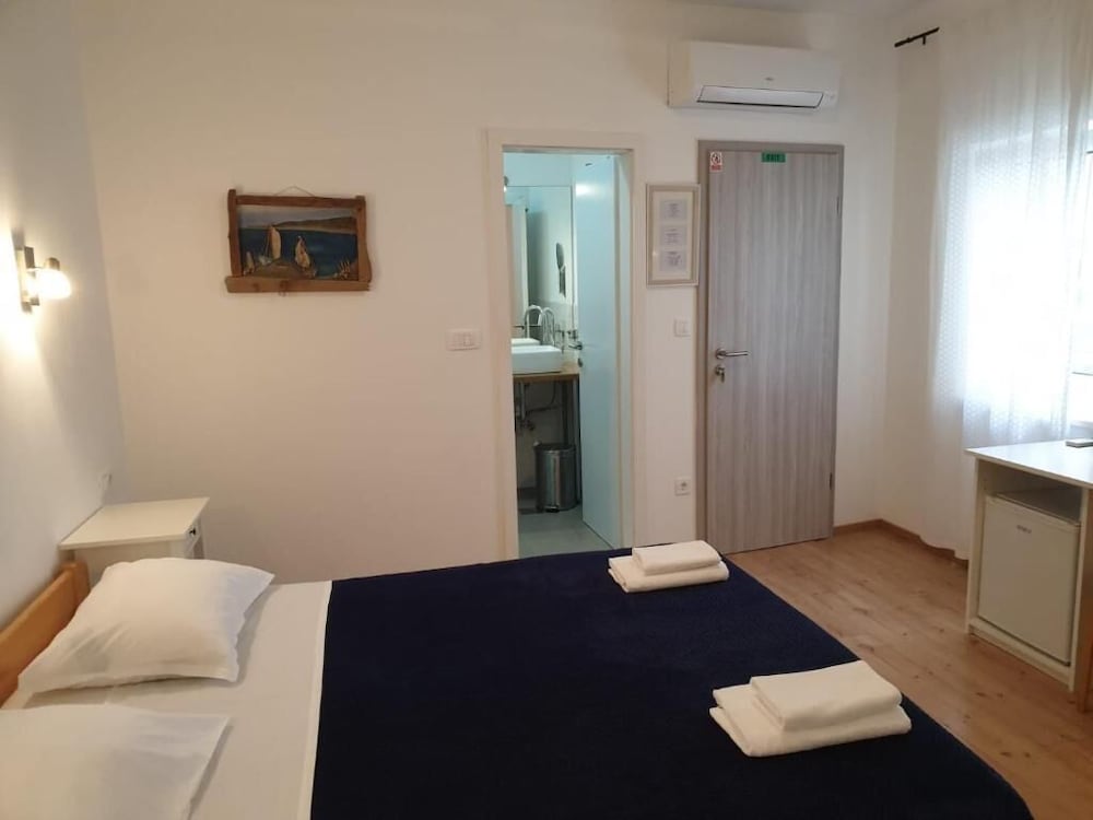 Golden B&B 6/19