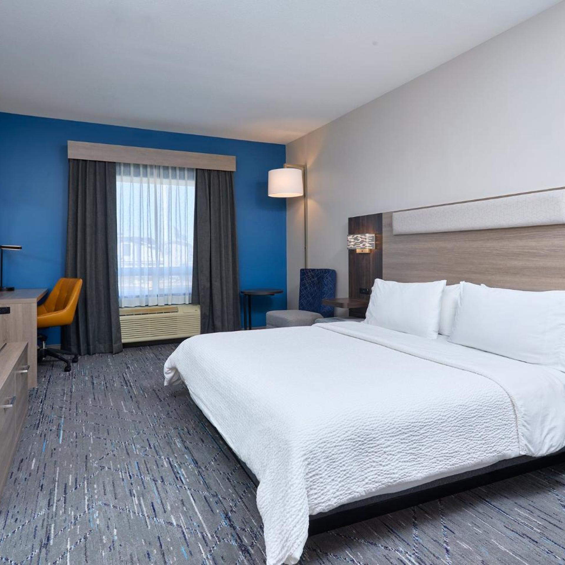Standard, King Bed, Queen Bed, Accessible