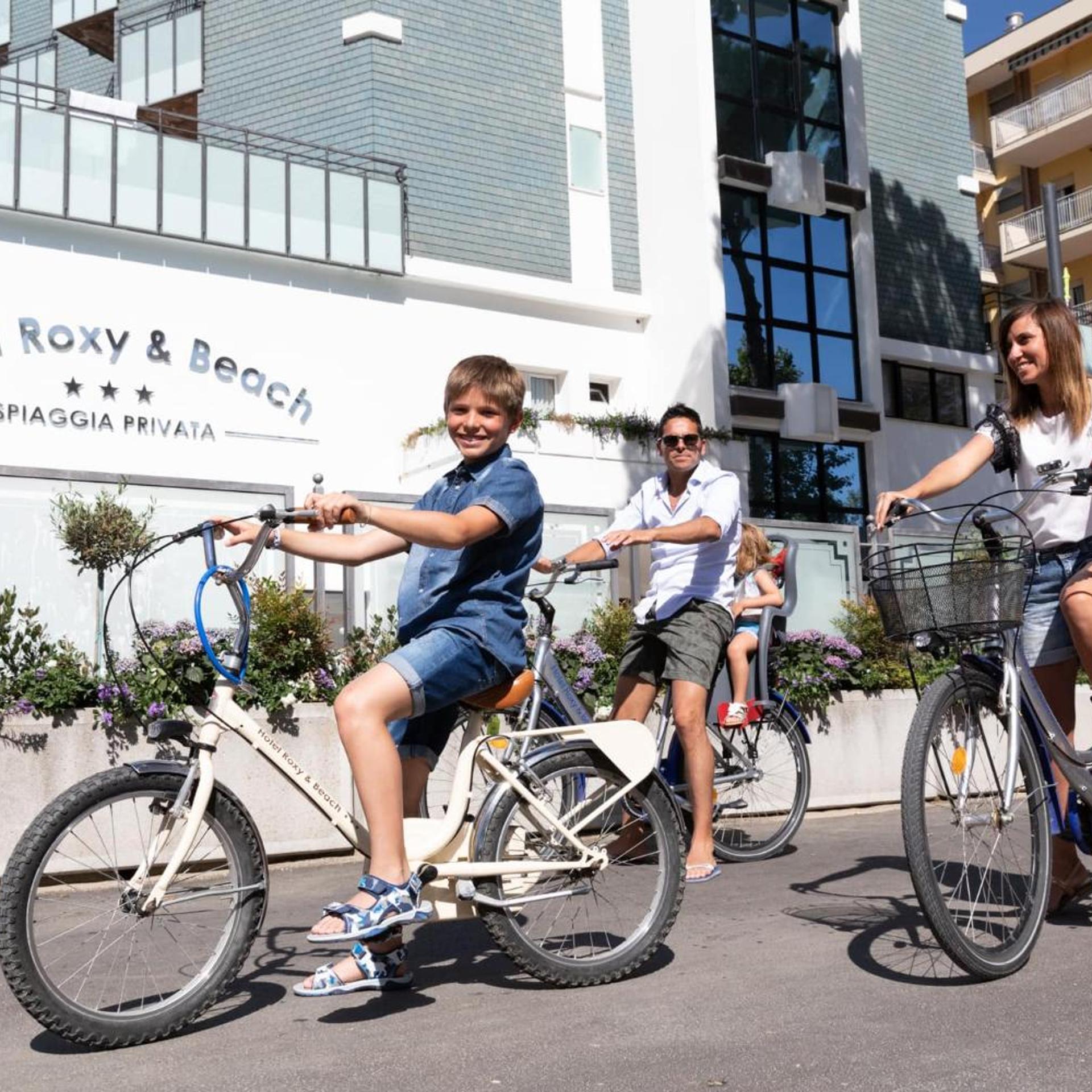 Roxy & Beach Hotel 36/43