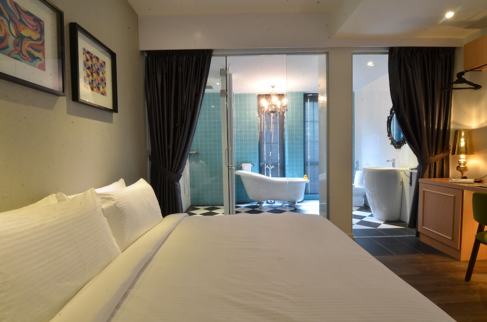 Havona Boutique Hotel at Mount Austin 14/48