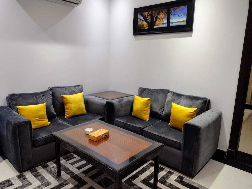 Deyala Hotel Apartments 1 12/17