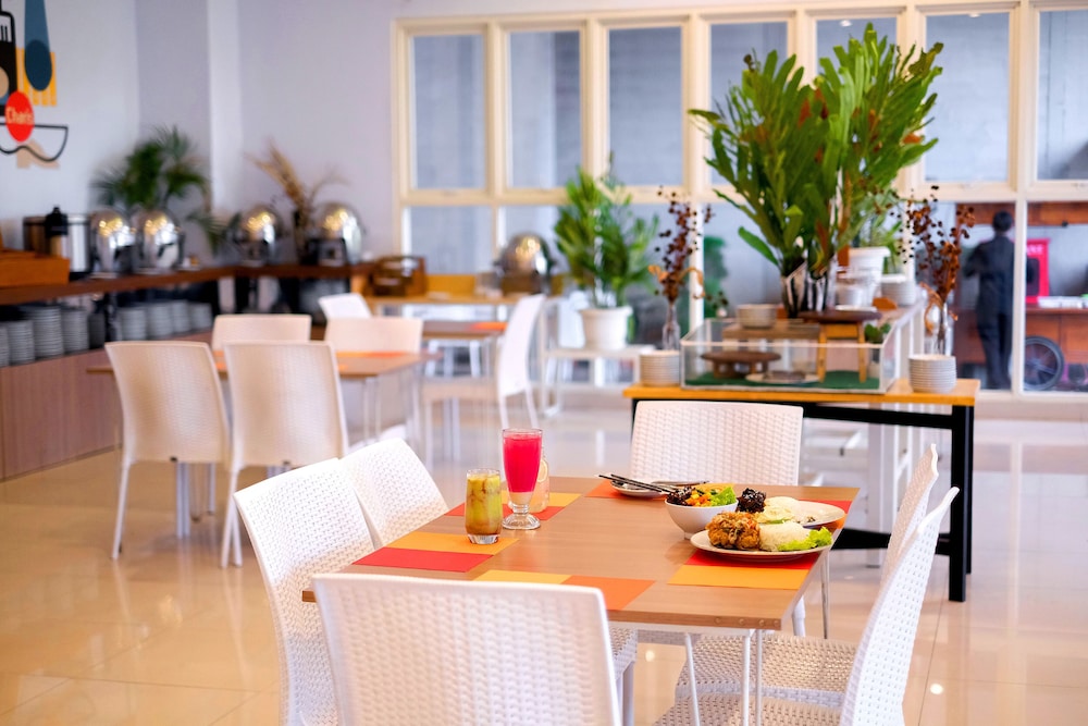 De La Charis Hotel by Waringin Hospitality 44/55