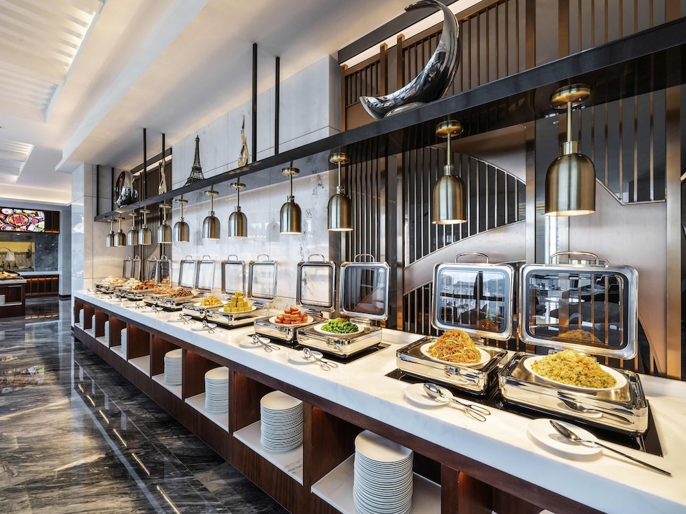 Mercure Shenzhen Pinghu in SHENZHEN