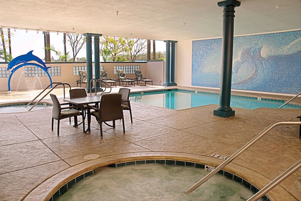 Peacock Suites 38/47