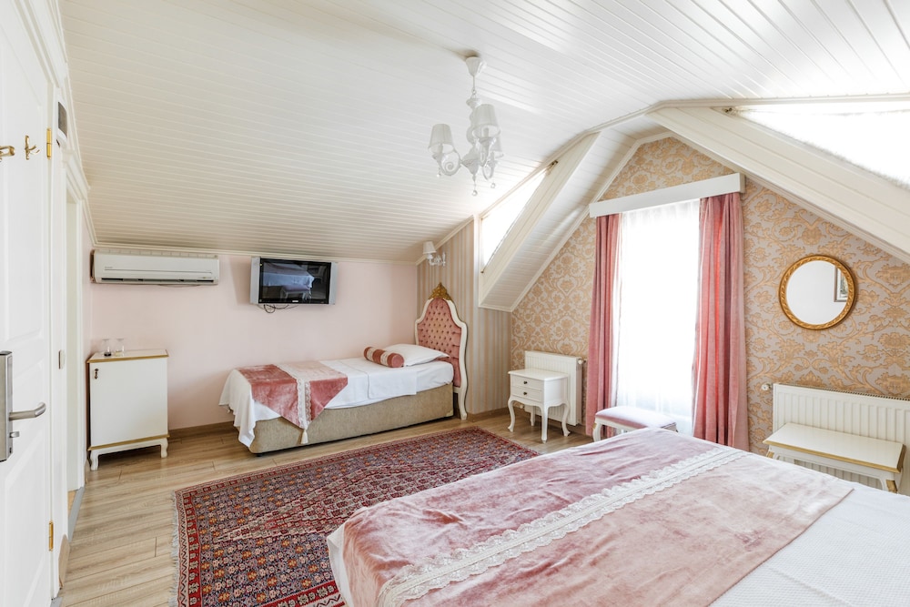 Romantic Hotel Istanbul 23/72