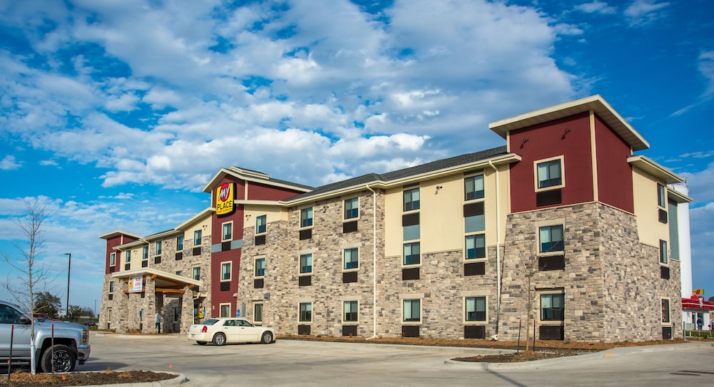 My Place Hotel Altoona IA 1/39