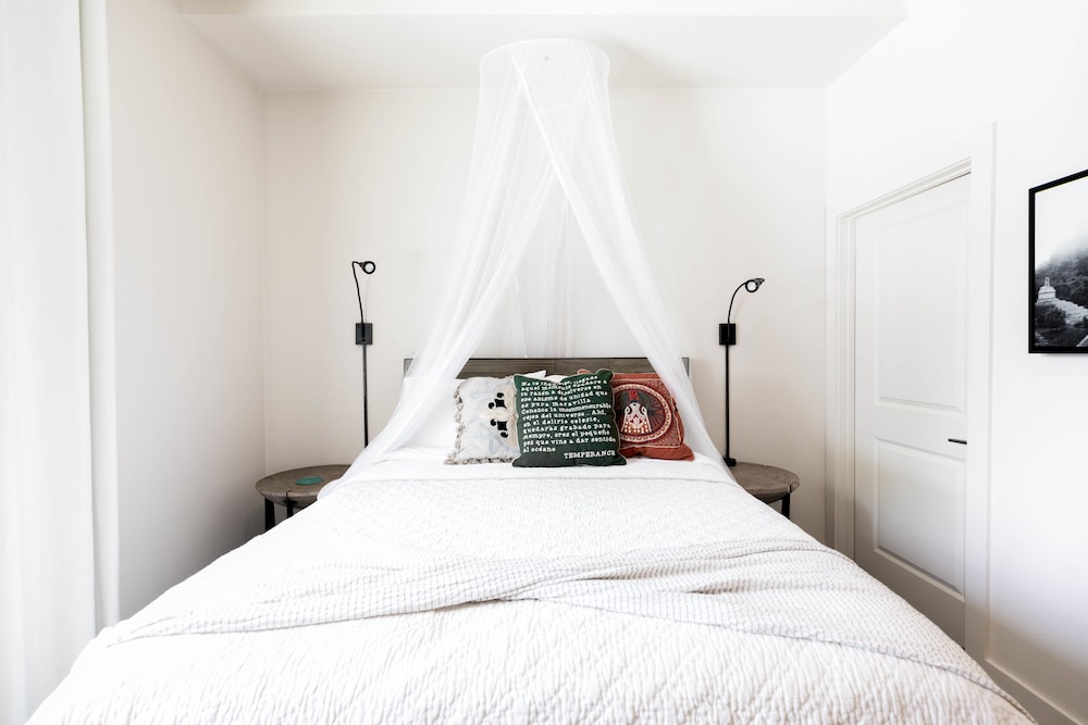 TULUM, DELUXE, STUDIO, QUEEN BED