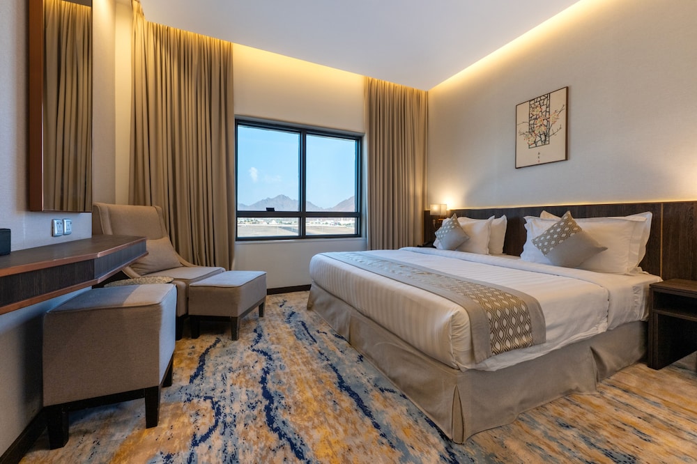 The Seasons Hotel 19/34