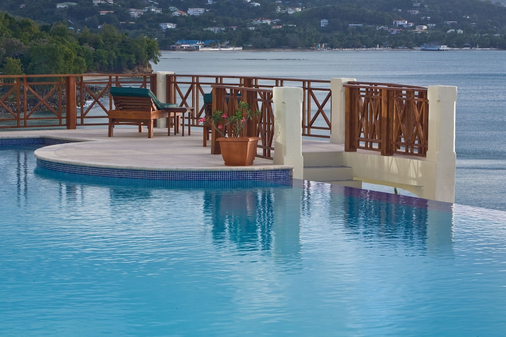 Calabash Cove Resort And Spa - Adults Only 9/38