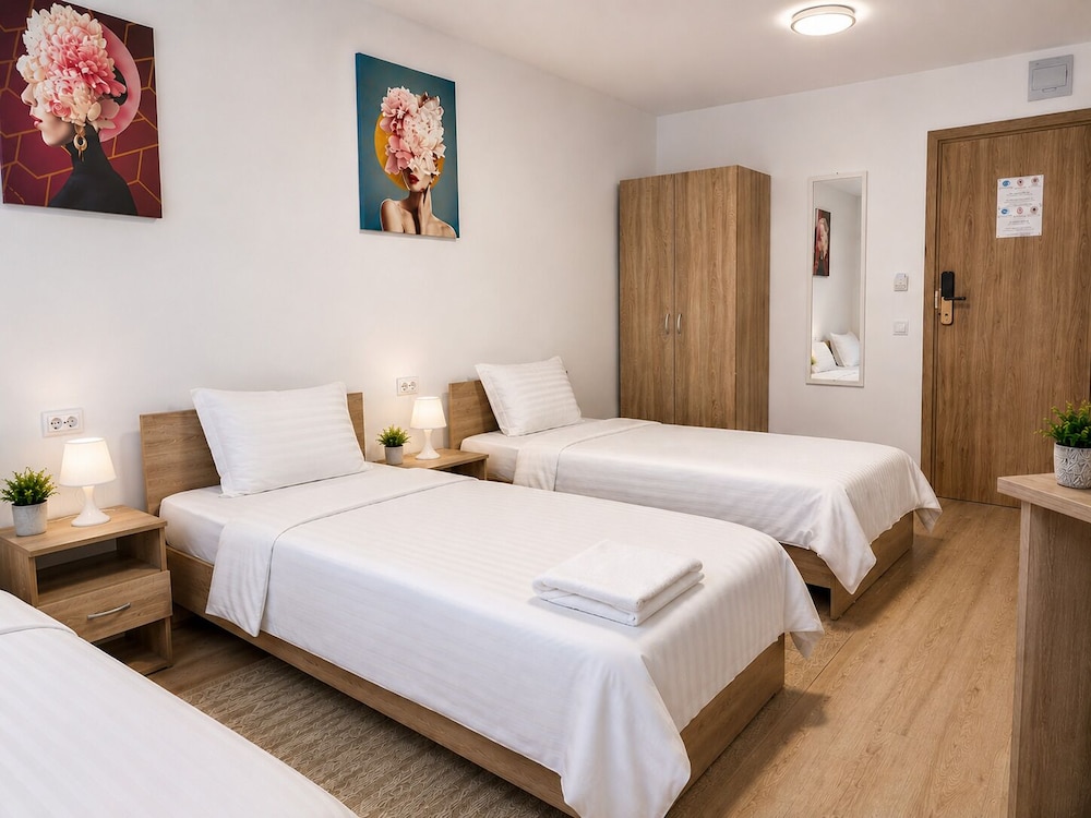 Monte Carlo Palace Rooms 24/58