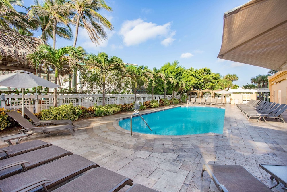 Wyndham Deerfield Beach Resort 3/53