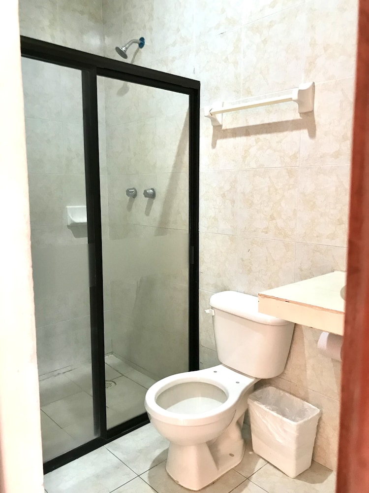 Uxulkah Hotel 15/60