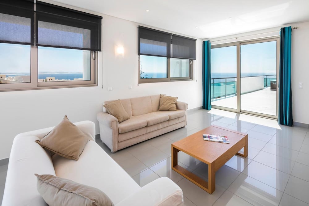 Villa Doris Suites 40/59
