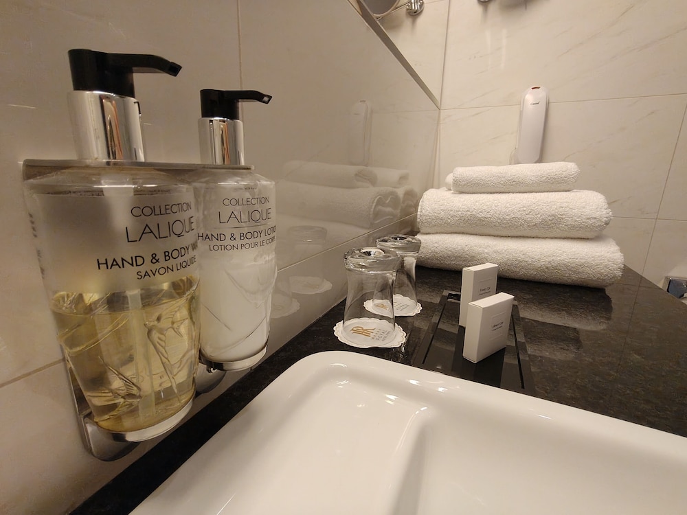 Royal Hotel and Spa 15/34