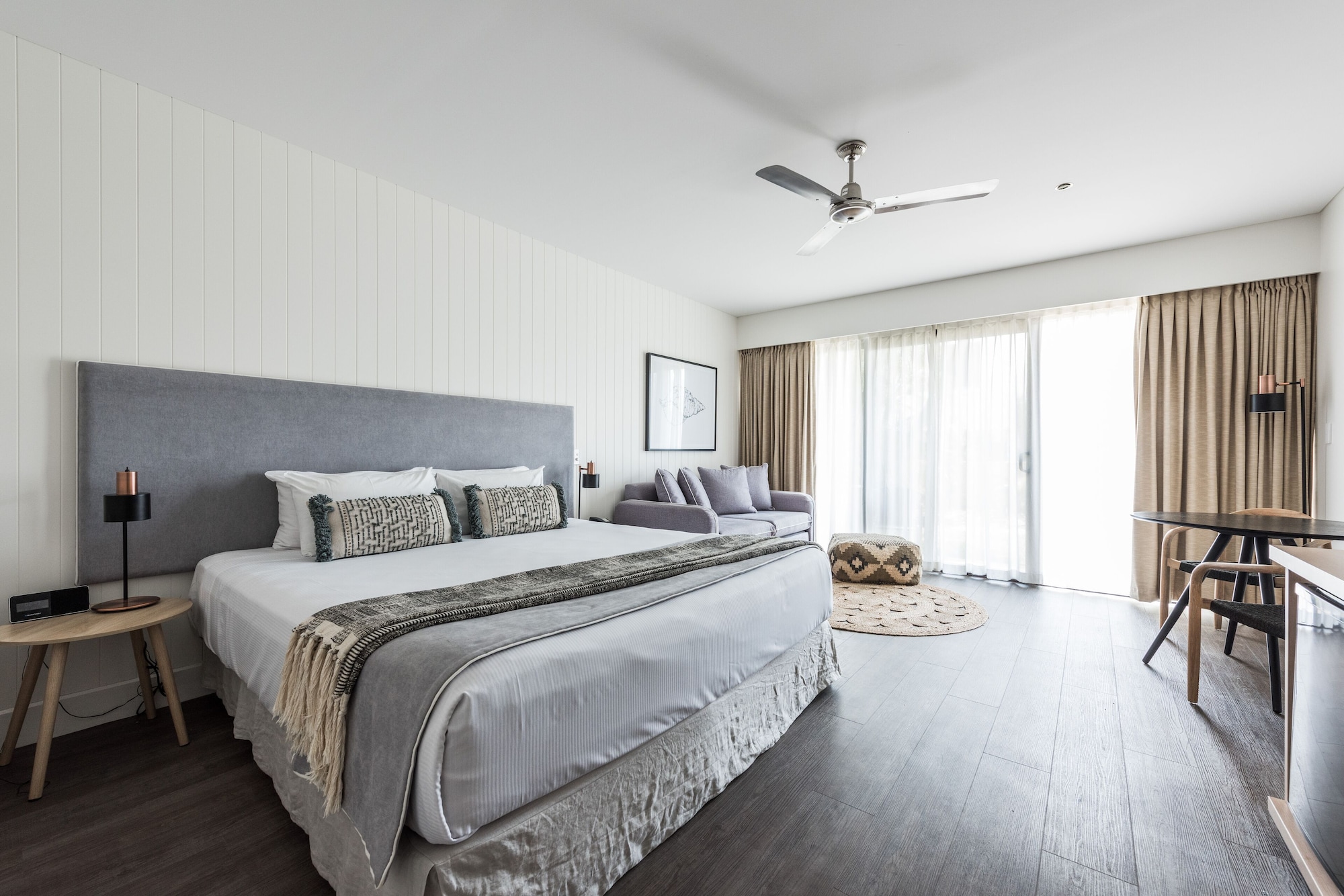Boutique, Suite, King Bed, Sofa
