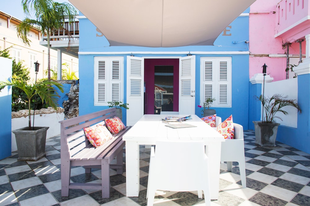 Scuba Lodge & Ocean Suites 52/76