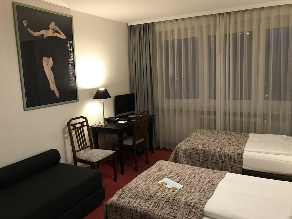 Hotel Nymphenburg City 18/72