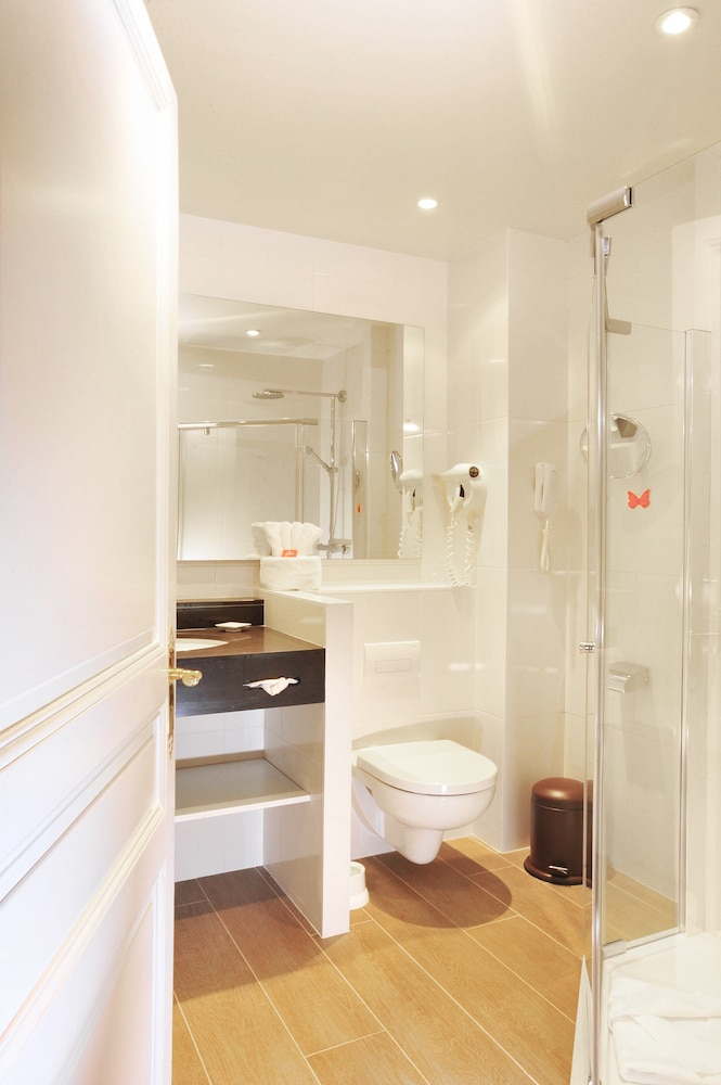 Hotel Le Littre 23/57