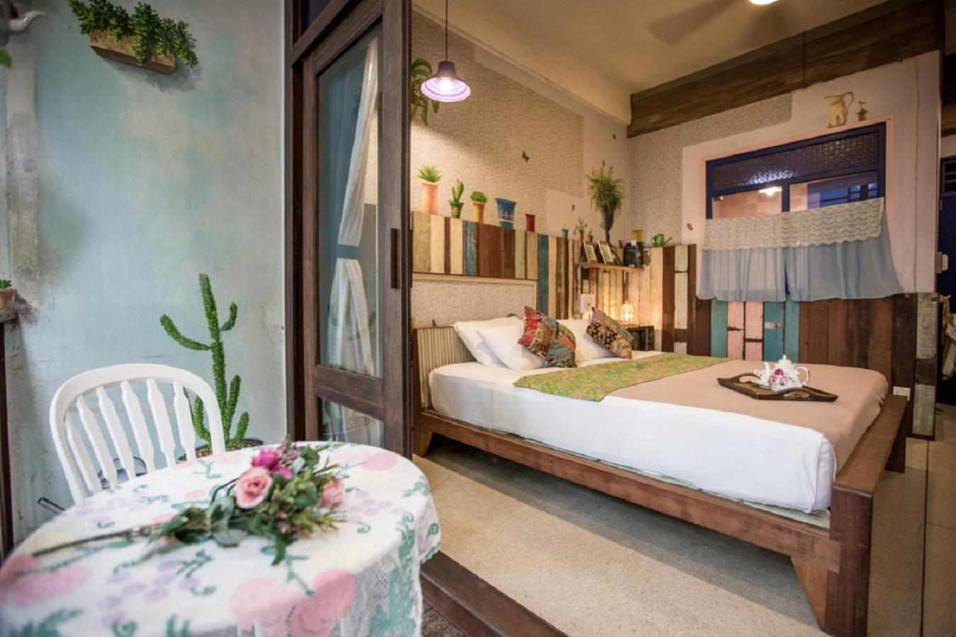 Room, Double Bed
