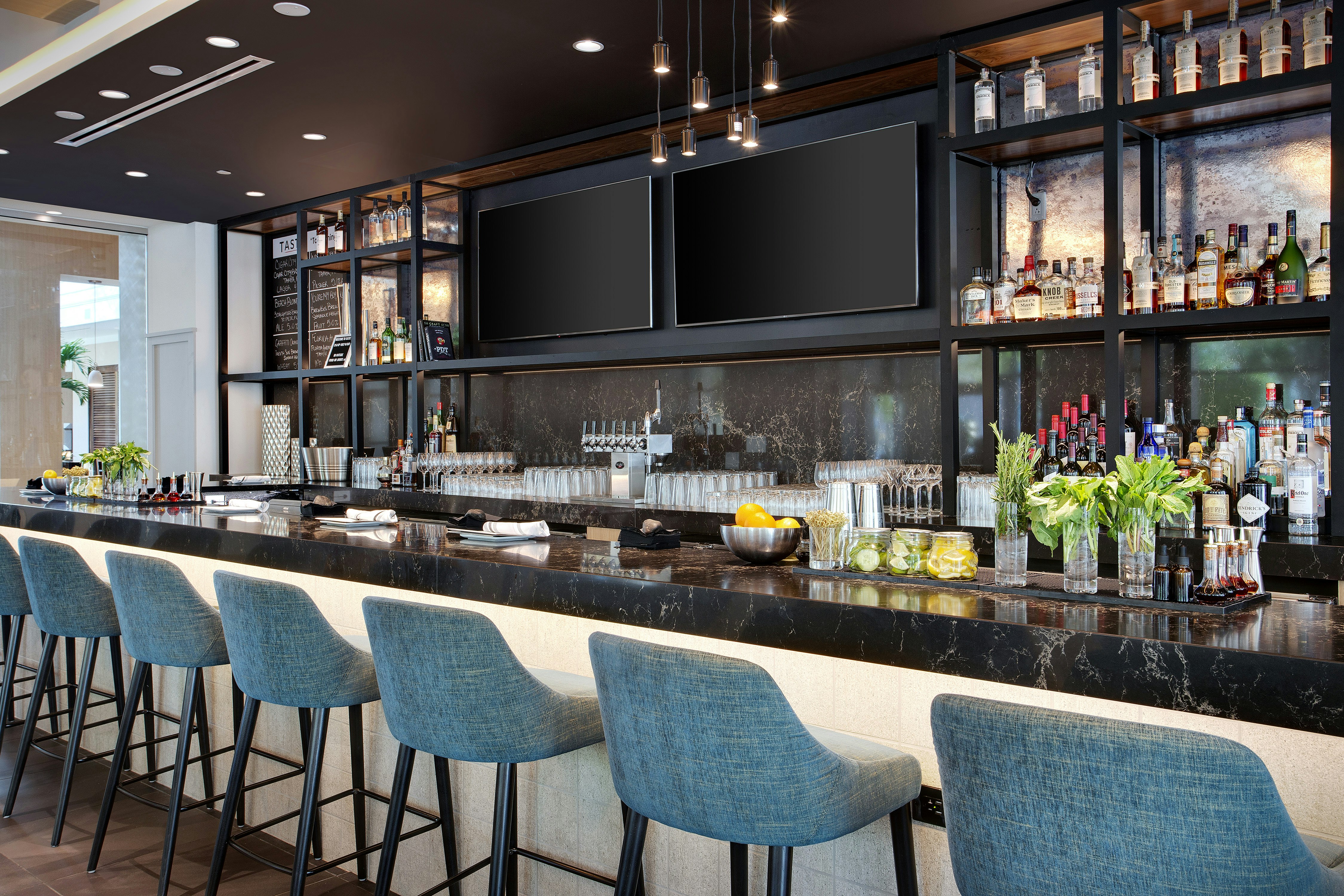 Embassy Suites by Hilton Tampa Downtown Convention Center 50/76