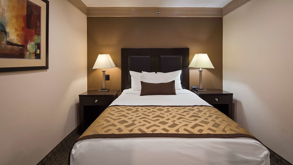 Best Western Plus Concordville Hotel 14/54